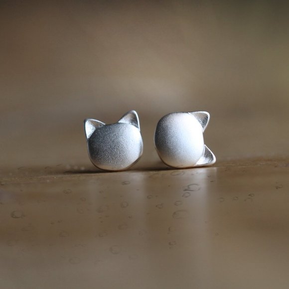 3/$25 🏷️ 925 Sterling Silver Minimal Cat Earrings Studs Cat Animal Jewelry - Picture 4 of 7